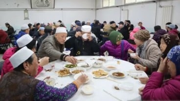 Muslim Etnis Hui China Rayakan Maulid Nabi di Masjid Nandouya Beijing