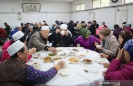 Muslim Etnis Hui China Rayakan Maulid Nabi di Masjid Nandouya Beijing