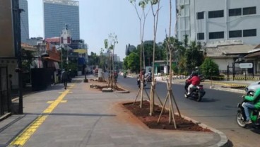 Anies Bantah Pelebaran Trotoar Bikin Macet
