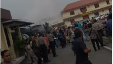 Bom Bunuh Diri di Polrestabes Medan