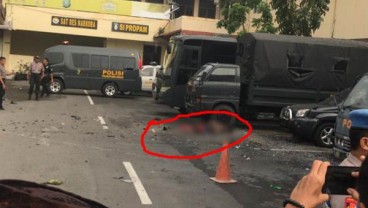 Bom Bunuh Diri di Polrestabes Medan : 1 Tewas, 6 Luka-Luka, 4 Kendaraan Rusak