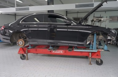 Mercedes-Benz Resmikan Dealer di Bandung
