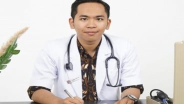 Syuna Salimdra, Jadi Dokter di Usia 20 tahun