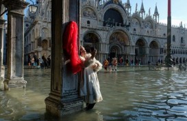 Venesia Alami Banjir Terbesar Sejak 50 Tahun Terakhir, Ini Foto-fotonya