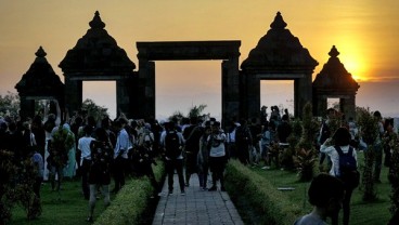 Ratusan Mahasiswa Ikuti Kegiatan Hijaukan Situs Ratu Boko dan Candi Ijo