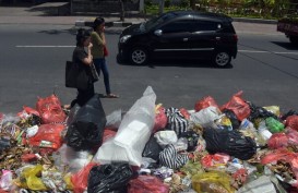 Bali Wajibkan Produsen Turut Mengelola Sampah