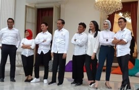 Jokowi Resmi Tunjuk 12 Staf Khusus
