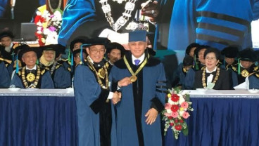 Hatta Rajasa Dianugerahi Doktor Kehormatan ITB