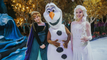 Bertemu dengan karakter Disney Frozen 2 di Bandara Changi