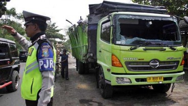 Truk dan Bus Terlibat Kecelakaan di Lingkar Timur Cianjur