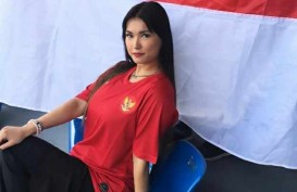Begini Gaya Miyabi Saat Mendukung Indonesia Lawan Thailand di Sea Games 2019 