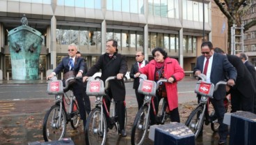 LAPORAN DARI INGGRIS : Yuk, Intip Keseruan Menhub Menjajal Transportasi Publik di London