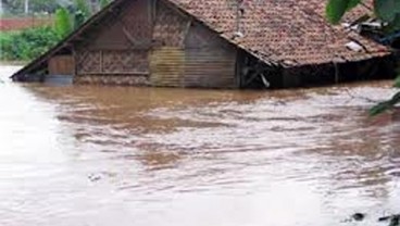 Bantuan Bagi Korban Bencana Banjir Solok Selatan Mulai Mengalir