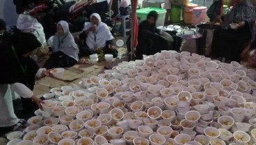 Lontong Sayur dan Nasi Kebuli untuk Peserta Reuni 212