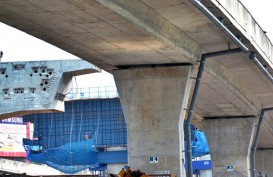 Crane Berkapasitas 35 Ton di Proyek Tol Bogor Patah Semalam