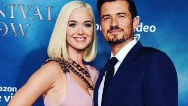 Katy Perry dan Orlando Bloom Tunda Pernikahan