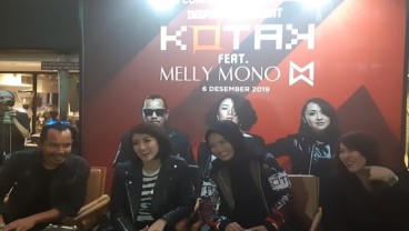 Tantri Rehat Sejenak, Grup Band Kotak Berganti Vokalis