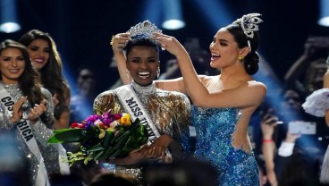 Zozibini Tunzi dari Afrika Selatan Miss Universe 2019