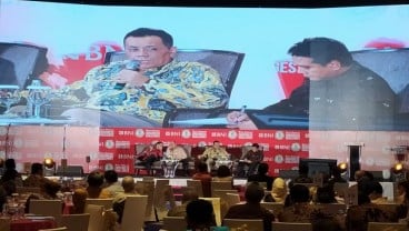 Rektor UI Ari Kuncoro : Overload Informasi Turut Sebabkan Konsumsi Melambat