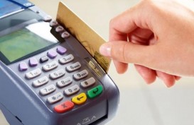 KABAR PASAR 12 DESEMBER: Berpacu Menagih Piutang; Transaksi Kartu Kredit Melambat, Bank Pacu Promosi