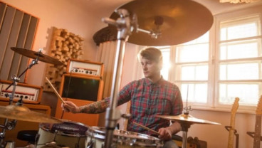 Bermain Drum Membuat Otak Lebih Pintar