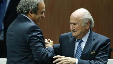 Minta US$2 Juta Dikembalikan, FIFA Gugat Sepp Blatter dan Platini