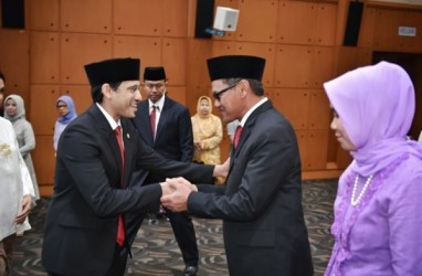 Lantik Sekjen Baru, Nadiem Imbau Pejabat Buat Terobosan Baru