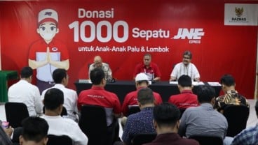 JNE Bersama Baznas Salurkan Donasi 1.000 Sepatu Untuk Anak Korban Bencana Lombok dan Palu