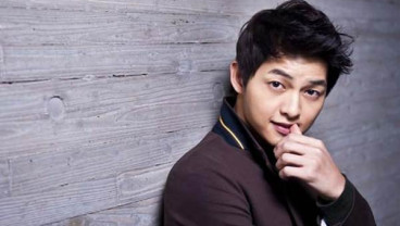 Setelah Tujuh Tahun, Song Joong Ki Tinggalkan Blossom Entertainment 