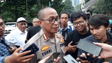 Korban Granat Asap Monas Belum Diperiksa