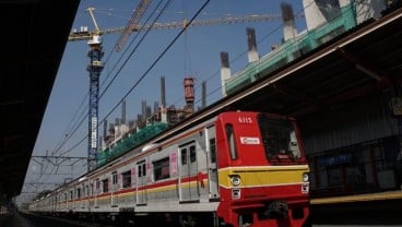 Gangguan Commuter Line di UI-Depok