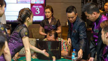 Kepala Daerah Parkir Uang di Kasino Gunakan Valas