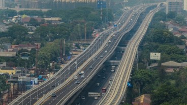 Sempat Ditutup karena Padat, Jalan Tol Japek Elevated Kembali Beroperasi Normal