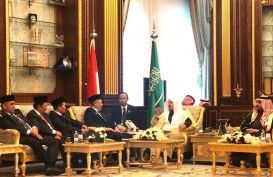 Bertemu Parlemen Arab, MPR RI Lobi Kuota Haji 2020 untuk Ditambah