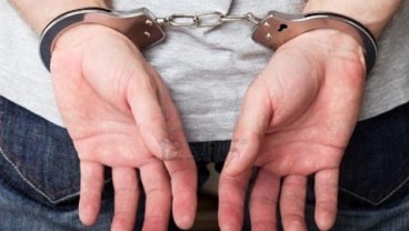 36 Pelaku Judi Batu Goncang Diciduk di Mall Season City