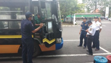 Arus Penumpang di Terminal Wates masih Normal, Pemudik Diduga Pilih Kereta Api