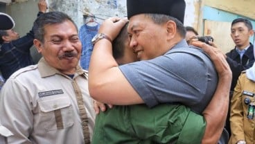 Oded Sebut Aksi Mang Uha Selami Got Cambukan Bagi ASN 