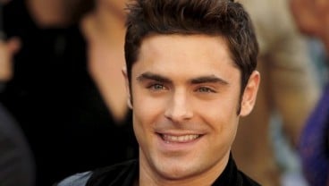 Aktor Zac Efron Diduga Terkena Tipus di Papua Nugini