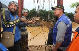 Wagub Banten Pantau Langsung Evakuasi Warga Terisolir Akibat Banjir