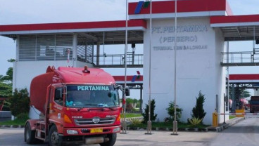 Pertamina Mulai Salurkan B30 dari Terminal BBM Balongan