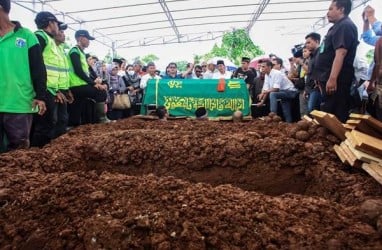 Satu Liang Lahat untuk Keluarga Keracunan Asap Genset