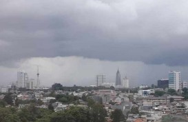 Hujan Disertai Petir Berpotensi Terjadi di Jakarta Sepanjang Hari Ini