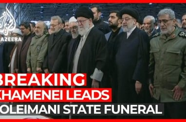 Dipimpin Ayatollah Ali Khamenei, Pemakaman Soleimani Disesaki Ratusan Ribu Pelayat