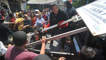 BENTROK WARGA LUBUK KILANGAN