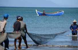Temui Nelayan di Natuna, Presiden Jokowi : Sumber Daya Laut Harus Dimanfaatkan untuk Rakyat