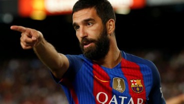 Arda Turan Tinggalkan Istanbul Basaksehir, Tapi Tak Balik ke Barcelona