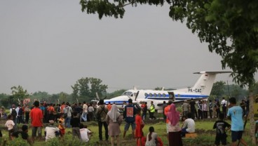 Bandara Ngloram Kembali Didarati Pesawat Setelah 34 Tahun