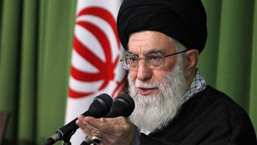 Pesawat Ukraina Tertembak Jatuh, Ayatollah Ali Khameini Dituntut Mundur