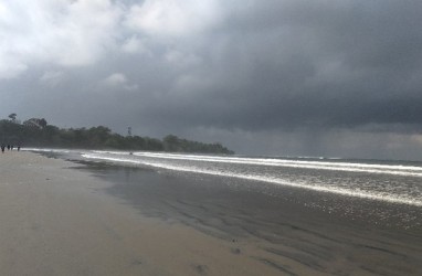 Pantai Cijeruk Garut Ditutup, banyak Spot Berbahaya tapi Pengamanan Minim