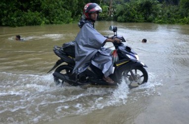 Gubernur Sulsel Janji Segera Benahi Infrastruktur Daerah Terdampak Banjir